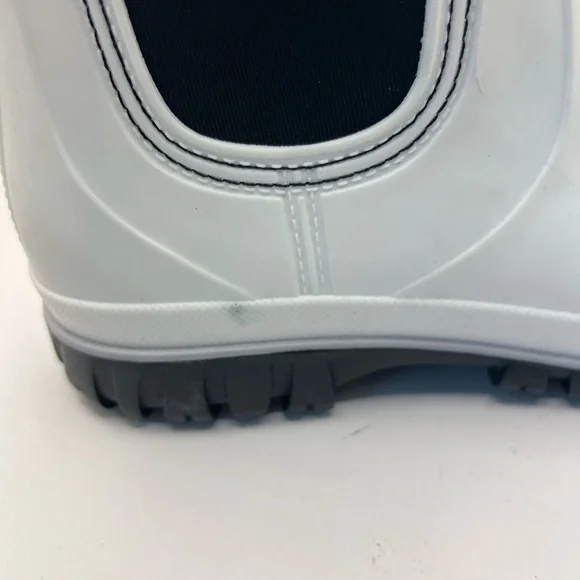 Michael Kors White and Black Boots NWOB - Picture 8 of 8